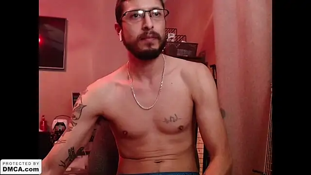 Snapshot of psil0cyb0rg chatting on October 6, 7:39 am psil0cyb0rg online show from October 6, 7:39 am