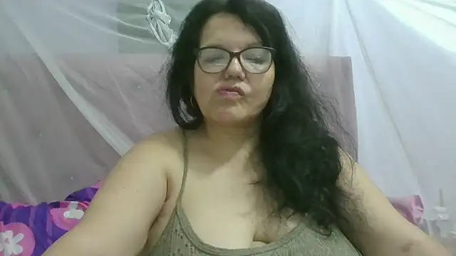 kassandra02 online show from July 17, 2:07 am
