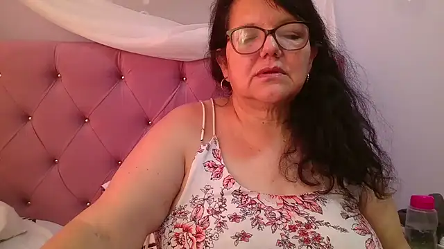 kassandra02 online show from July 22, 1:25 pm