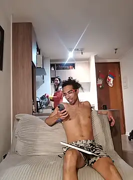 Redfloweer1 online show from December 15, 1:46 am
