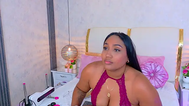 NaiomyLanes online show from July 27, 2:13 pm