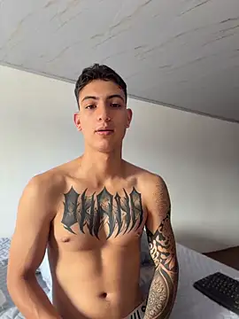 aliensexy online show from May 23, 8:57 pm