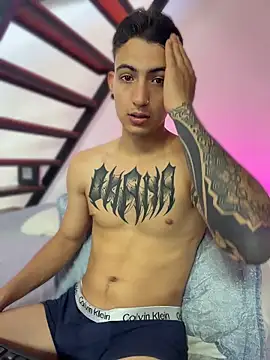 aliensexy online show from May 24, 8:03 pm