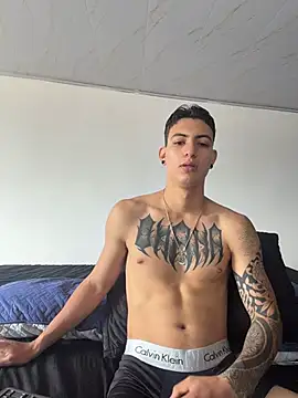 aliensexy online show from June 7, 7:50 pm