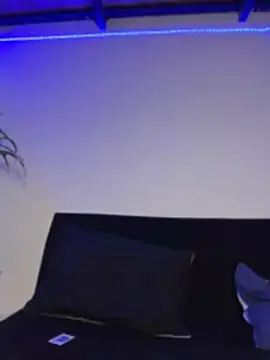 aliensexy online show from July 3, 11:00 pm