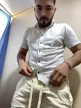 luisfer 98 online show from May 2, 7:41 pm