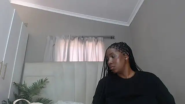 naughtyblackdolie online show from May 31, 7:48 am