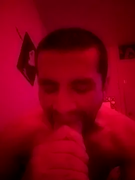 Snapshot of tlust69@xh chatting on May 22, 4:52 am tlust69xh online show from May 22, 4:52 am
