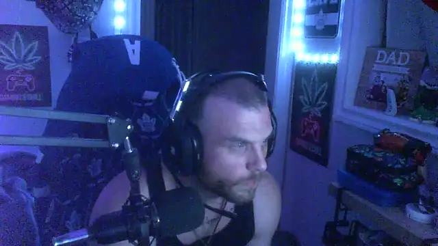 GeneralXMillyX online show from November 2, 6:16 am