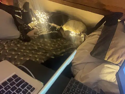 Snapshot of alexheels_boots chatting on April 2, 10:51 pm alexheels boots online show from April 2, 10:51 pm