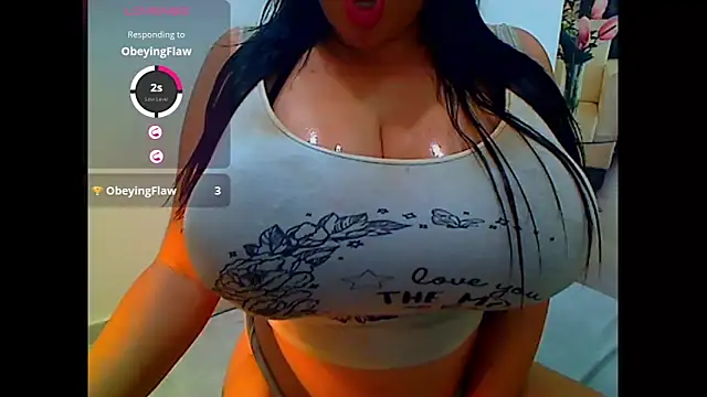 Snapshot of Bigcocksexyluisa chatting on April 18, 5:06 pm Bigcocksexyluisa online show from April 18, 5:06 pm