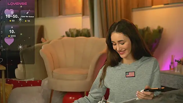 EmilyRaymont online show from March 11, 5:05 am