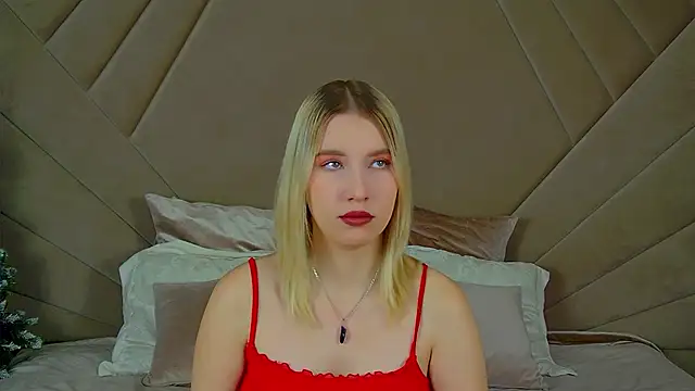 LiliLinn online show from January 17, 4:49 am