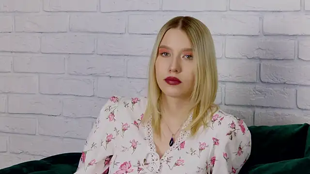LiliLinn online show from January 21, 10:41 am