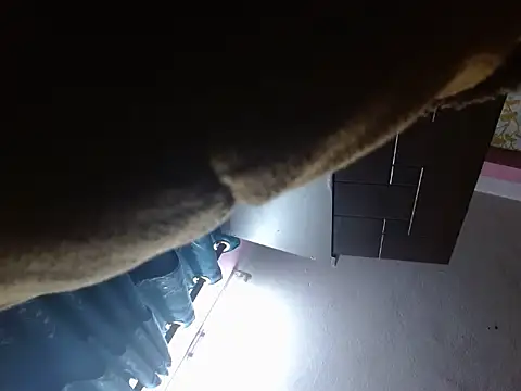 silky milky online show from November 9, 9:24 pm