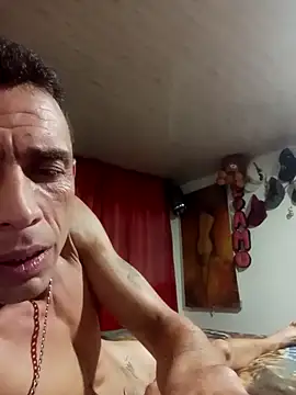 luiseduardomarta online show from November 18, 4:06 am