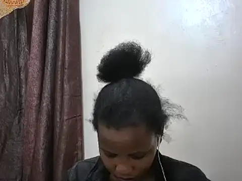 Snapshot of afrikaqueen chatting on January 28, 10:34 am afrikaqueen online show from January 28, 10:34 am