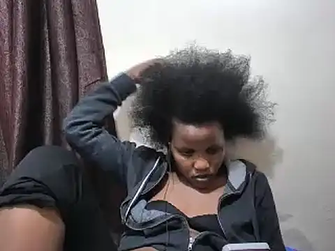 Snapshot of afrikaqueen chatting on March 15, 12:47 am afrikaqueen online show from March 15, 12:47 am