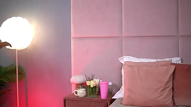 AlmaLuv online show from September 23, 3:53 am