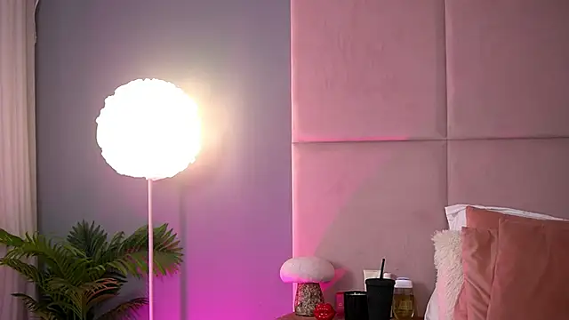 AlmaLuv online show from February 13, 5:03 am