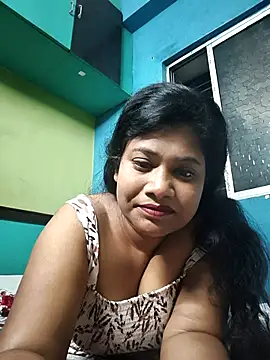 Snapshot of sexy_roma chatting on April 2, 8:17 pm sexy roma online show from April 2, 8:17 pm