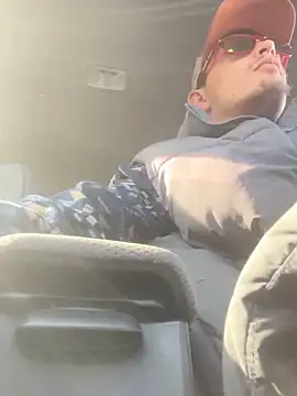 Snapshot of bigmerc chatting on October 19, 3:01 pm bigmerc online show from October 19, 3:01 pm