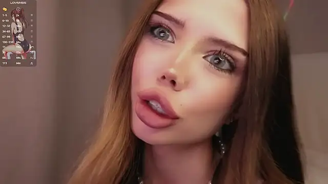 Snapshot of Jessie_Johns chatting on April 4, 6:05 pm Jessie Johns online show from April 4, 6:05 pm