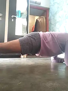 wildboy simon online show from December 15, 4:40 am