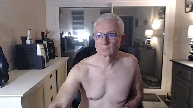 Goduleur69 online show from December 11, 12:23 am