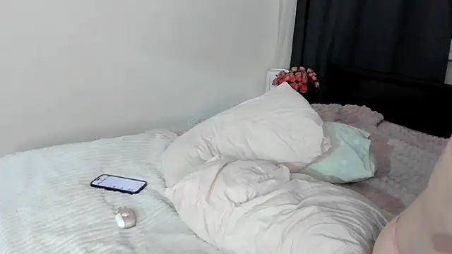 elliemintlover online show from December 17, 5:58 pm