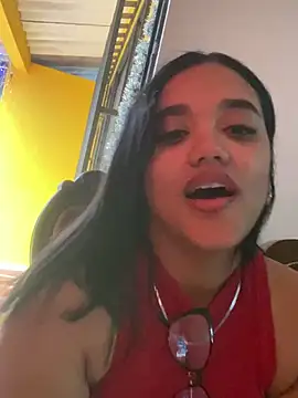 Snapshot of ElaEndez_ chatting on January 1, 12:11 pm ElaEndez  online show from January 1, 12:11 pm