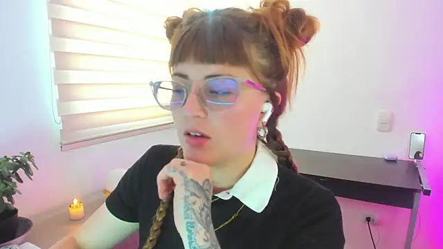 Snapshot of tekila__ chatting on April 8, 9:48 pm tekila online show from April 8, 9:48 pm