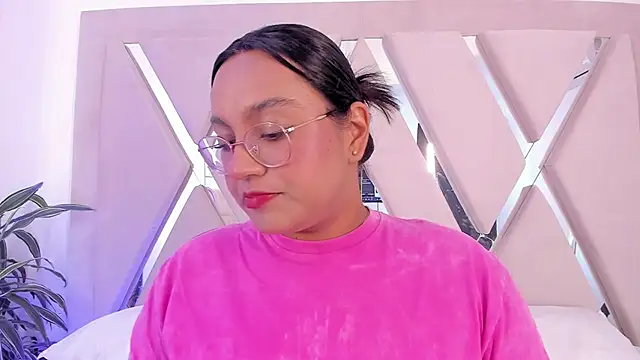 ellamontoya online show from March 16, 11:58 am