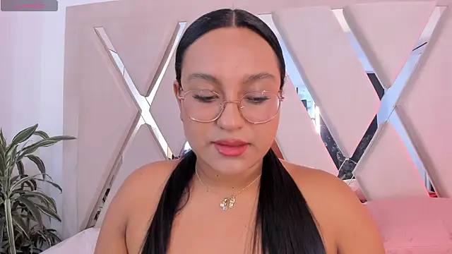 ellamontoya online show from March 20, 12:10 pm