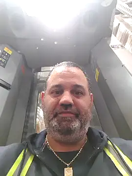 Snapshot of your_man85 chatting on December 24, 11:17 am your man85 online show from December 24, 11:17 am