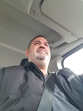 Snapshot of your_man85 chatting on February 3, 8:19 am your man85 online show from February 3, 8:19 am