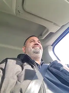 Snapshot of your_man85 chatting on February 4, 7:25 am your man85 online show from February 4, 7:25 am