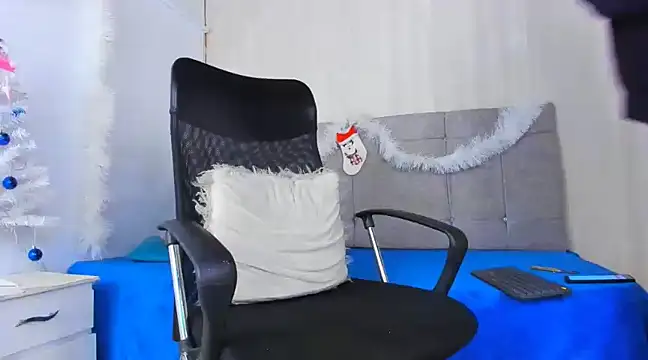 Snapshot of Mateo_Reales chatting on December 14, 3:40 am Mateo Reales online show from December 14, 3:40 am