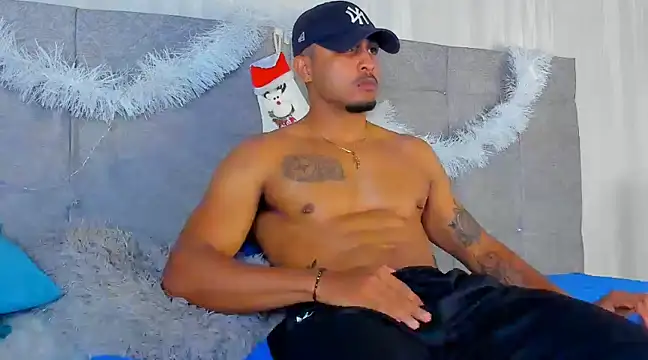 Snapshot of Mateo_Reales chatting on December 26, 3:49 am Mateo Reales online show from December 26, 3:49 am