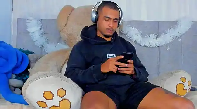 Snapshot of Mateo_Reales chatting on December 30, 3:47 am Mateo Reales online show from December 30, 3:47 am