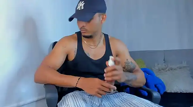 Snapshot of Mateo_Reales chatting on February 10, 4:08 am Mateo Reales online show from February 10, 4:08 am