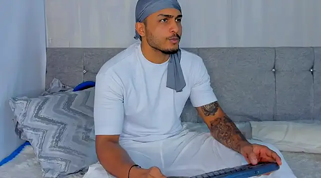 Snapshot of Mateo_Reales chatting on March 5, 4:34 am Mateo Reales online show from March 5, 4:34 am