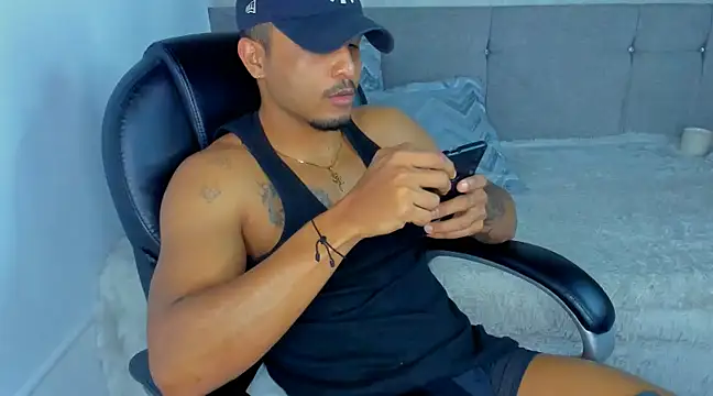 Snapshot of Mateo_Reales chatting on March 8, 7:16 am Mateo Reales online show from March 8, 7:16 am