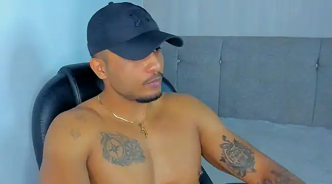 Snapshot of Mateo_Reales chatting on March 13, 8:59 am Mateo Reales online show from March 13, 8:59 am