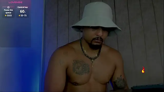 Snapshot of Mateo_Reales chatting on December 14, 7:51 pm Mateo Reales online show from December 14, 7:51 pm