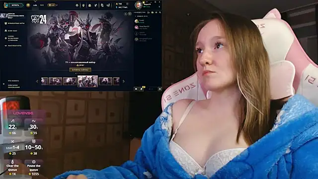 MoonlishSiren online show from September 21, 9:05 pm