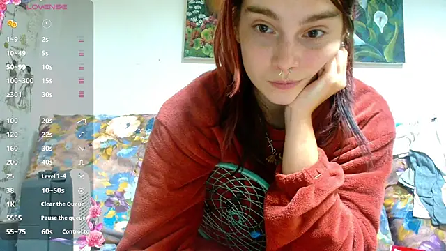 Snapshot of Sophie_Bell chatting on December 7, 6:37 pm Sophie Bell online show from December 7, 6:37 pm