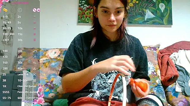 Snapshot of Sophie_Bell chatting on December 7, 9:44 pm Sophie Bell online show from December 7, 9:44 pm