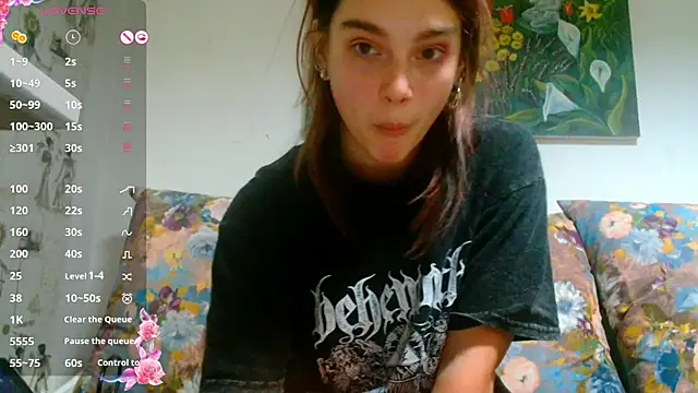 Snapshot of Sophie_Bell chatting on December 11, 10:16 pm Sophie Bell online show from December 11, 10:16 pm