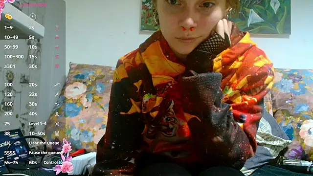 Snapshot of Sophie_Bell chatting on December 22, 6:48 pm Sophie Bell online show from December 22, 6:48 pm
